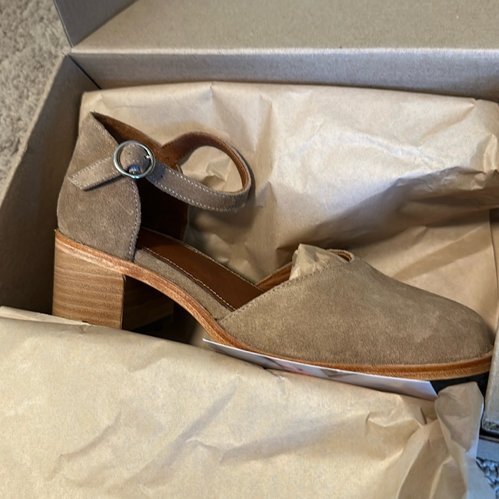 Portland Leather Patina Heeled Mary Jane in Taupe Size 8